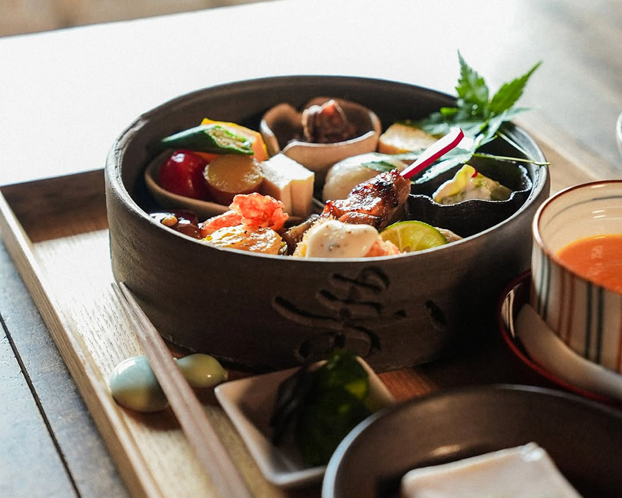 飛鳥寺の近くの「萩王」でランチ