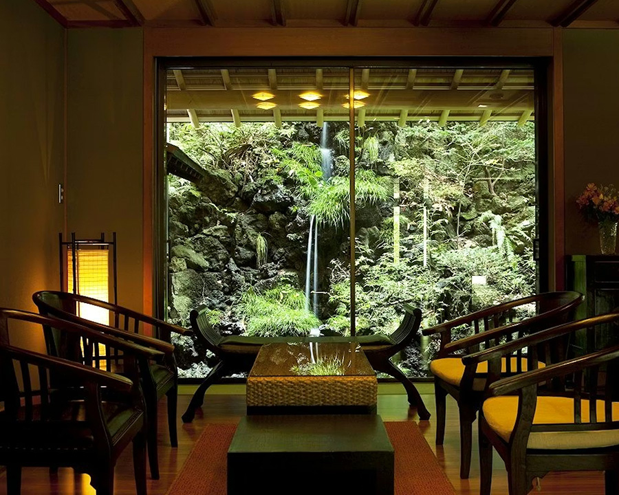 喧噪の隠れ家　月のしずく（兵庫・城崎温泉）