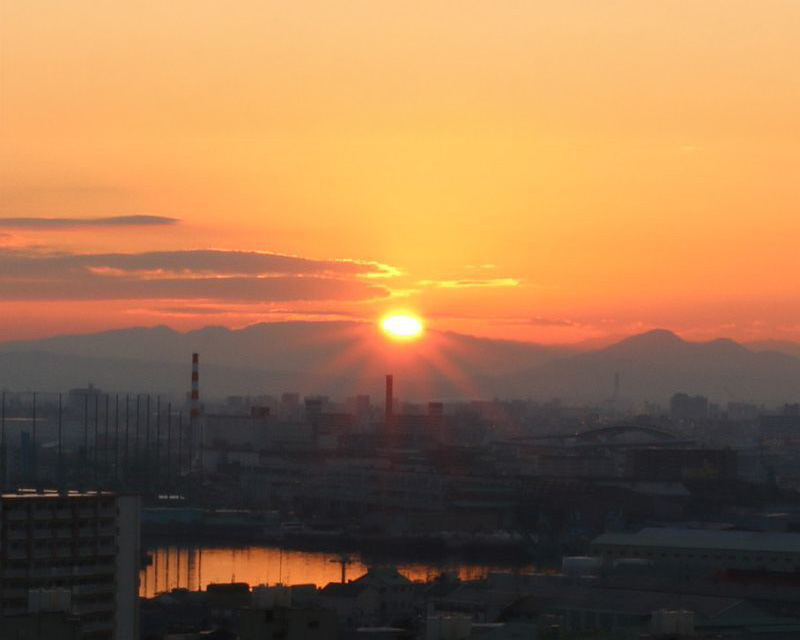なみはや大橋初日の出
