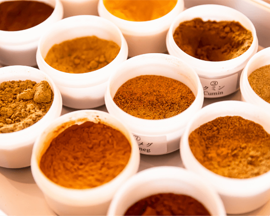 奈良でおすすめのアクティビティ：漢方カレー粉作り体験