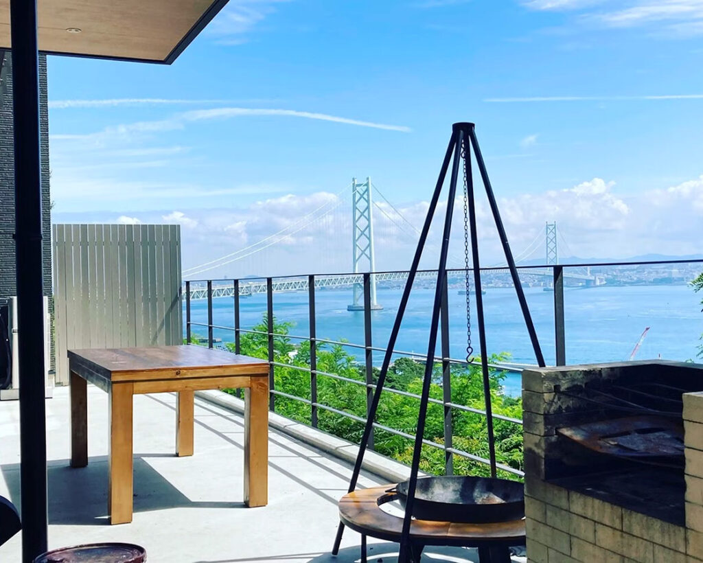 淡路島一泊二日モデルコース 大人が遊ぶ！絶景と温泉とグルメ[車なしでもOK&女子旅にも]：UMIKAZE TERRACE