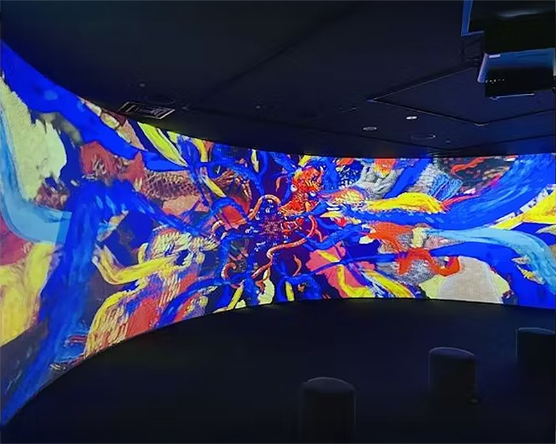 絹谷幸二 天空美術館