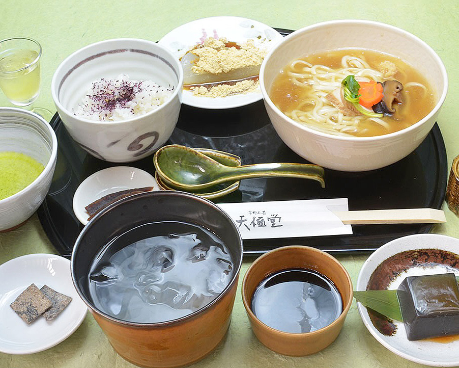 奈良観光一泊二日モデルコース：奈良らしい味を楽しむランチ