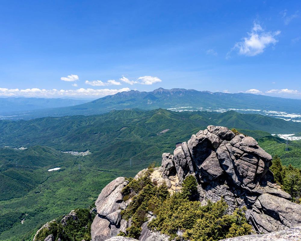 夏旅行おすすめ女子旅特集:瑞牆山から見る八ヶ岳