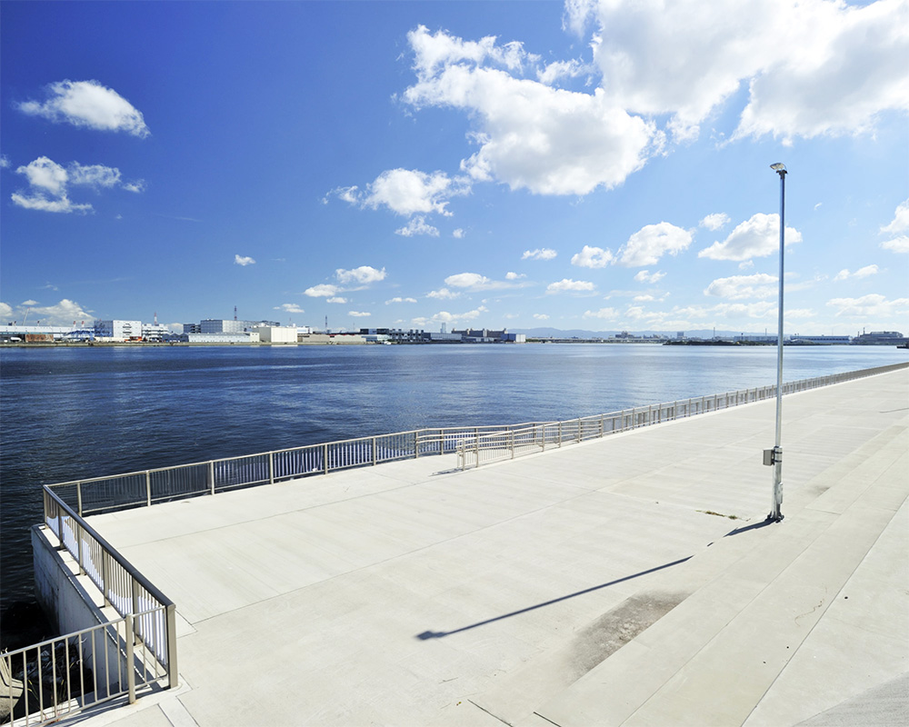 海とのふれあい広場