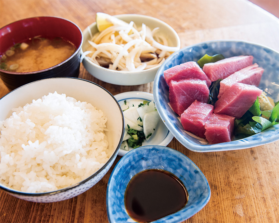 「まぐろ料理 竹原」でランチ