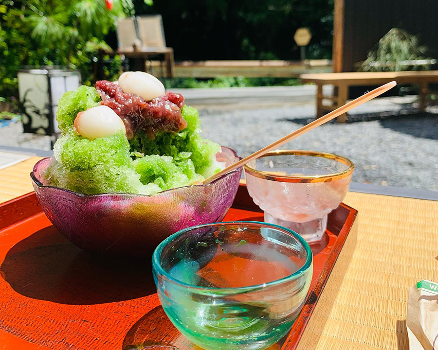 巣望瑠唐紅（スモウルトオク）