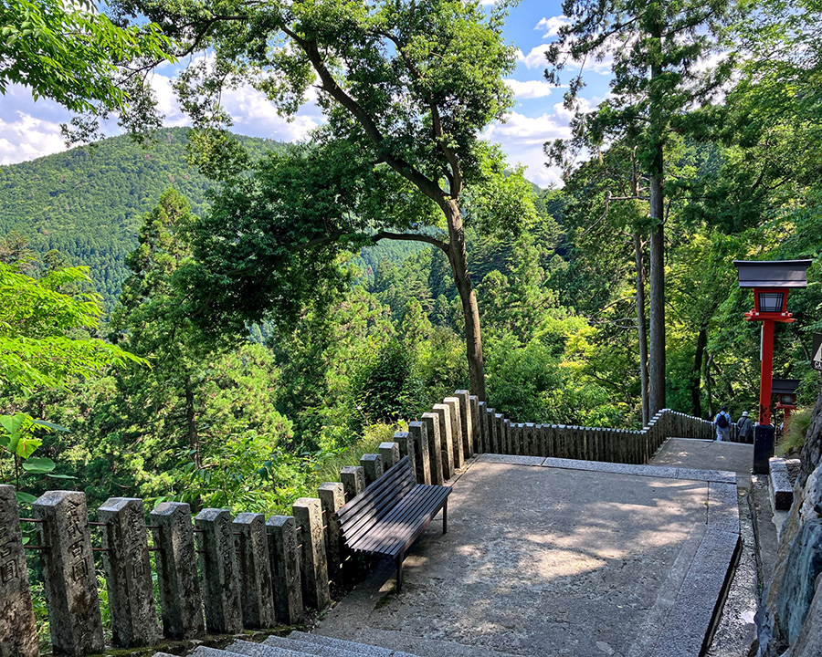 京都・鞍馬寺 参道(九十九折参道)