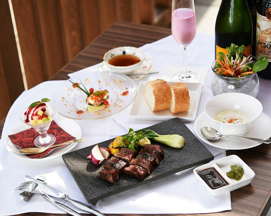 大和八木駅周辺観光におすすめのランチ「steak&wine Lamp」